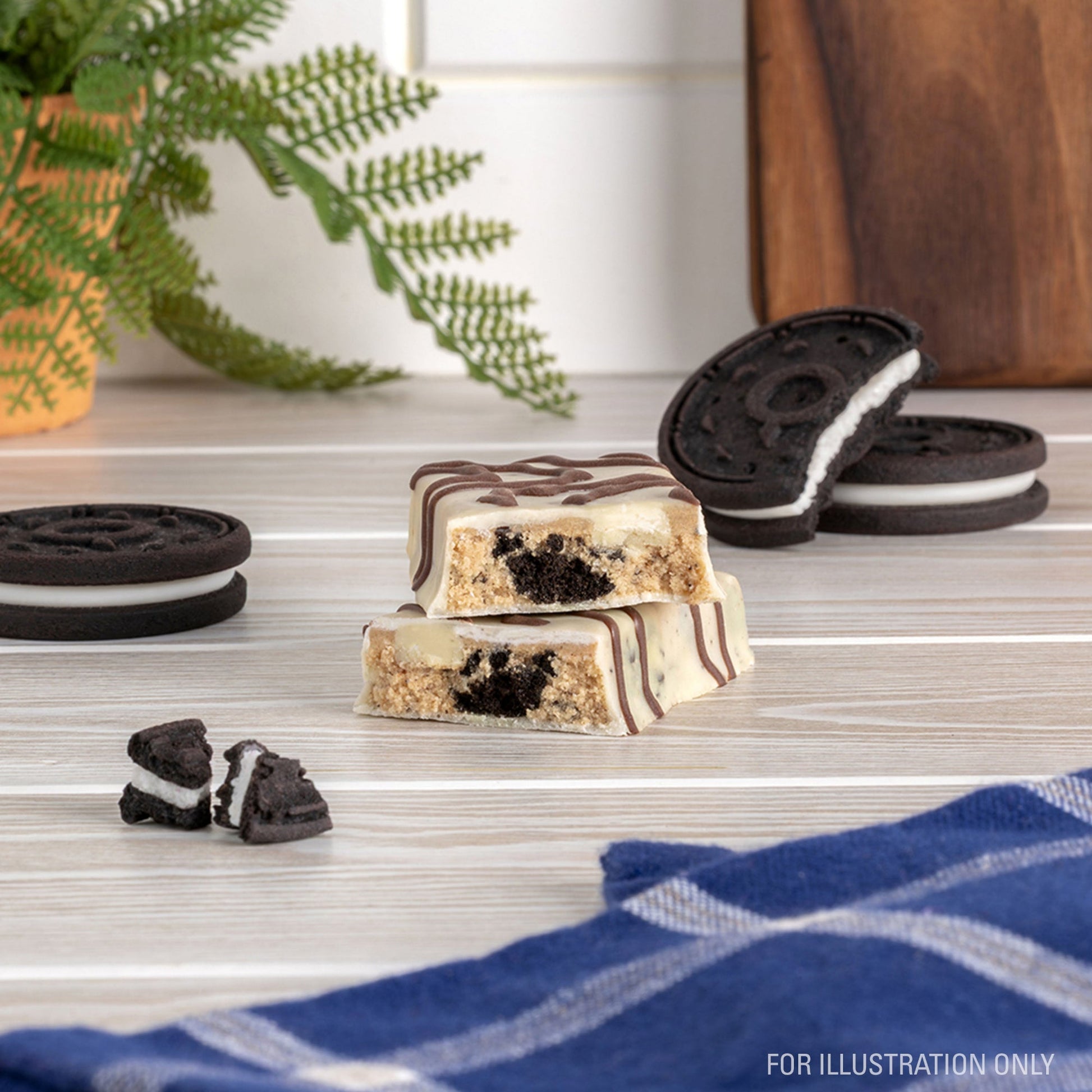 dipped-cookies-and-cream-protein-bars-p2 15807_QN_USA_ProteinBar_CAC_InterimAssetUpdate_Digital-Dipped-ProductCarouselSet_Tabletop1.jpg